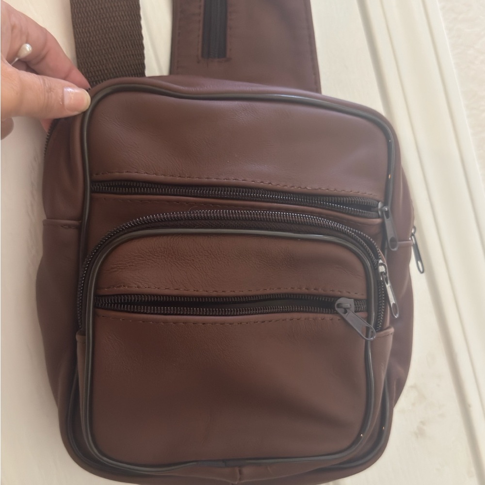NEW ,Brown Leather Crossbody Bag ( Sling Bag) men and women…